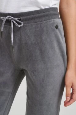OXMO Jogginghosen Loosefit Sweathose NIKITA Frauen Grau -OXMO Verkaufs-Shop 01faa8d1ff72e32c8d8aaad8bf1feb99