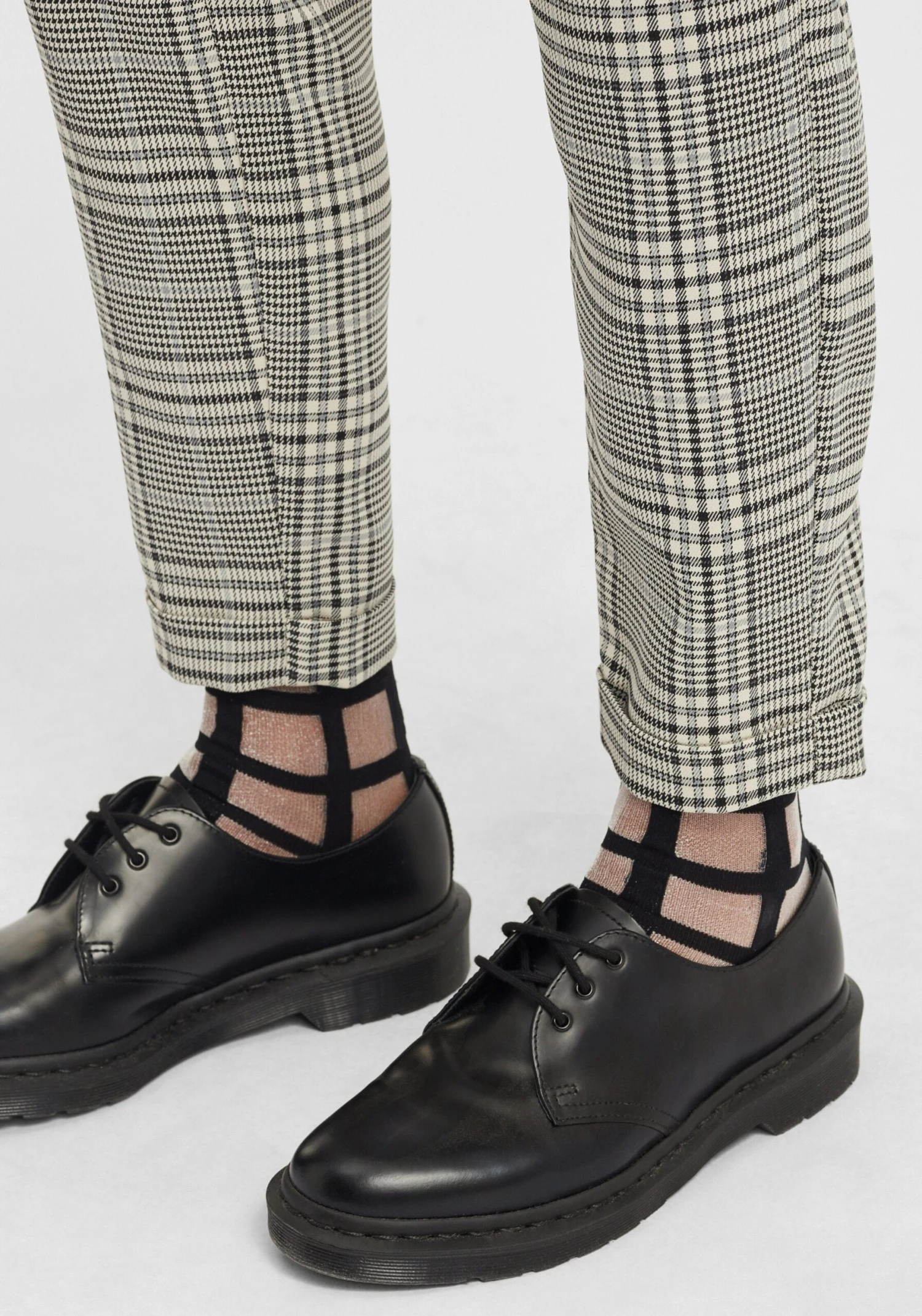 OXMO Stoffhosen Tapered Hose Livia Frauen Grau 6 OXMO Stoffhosen Tapered Hose Livia Frauen Grau – Bild 6