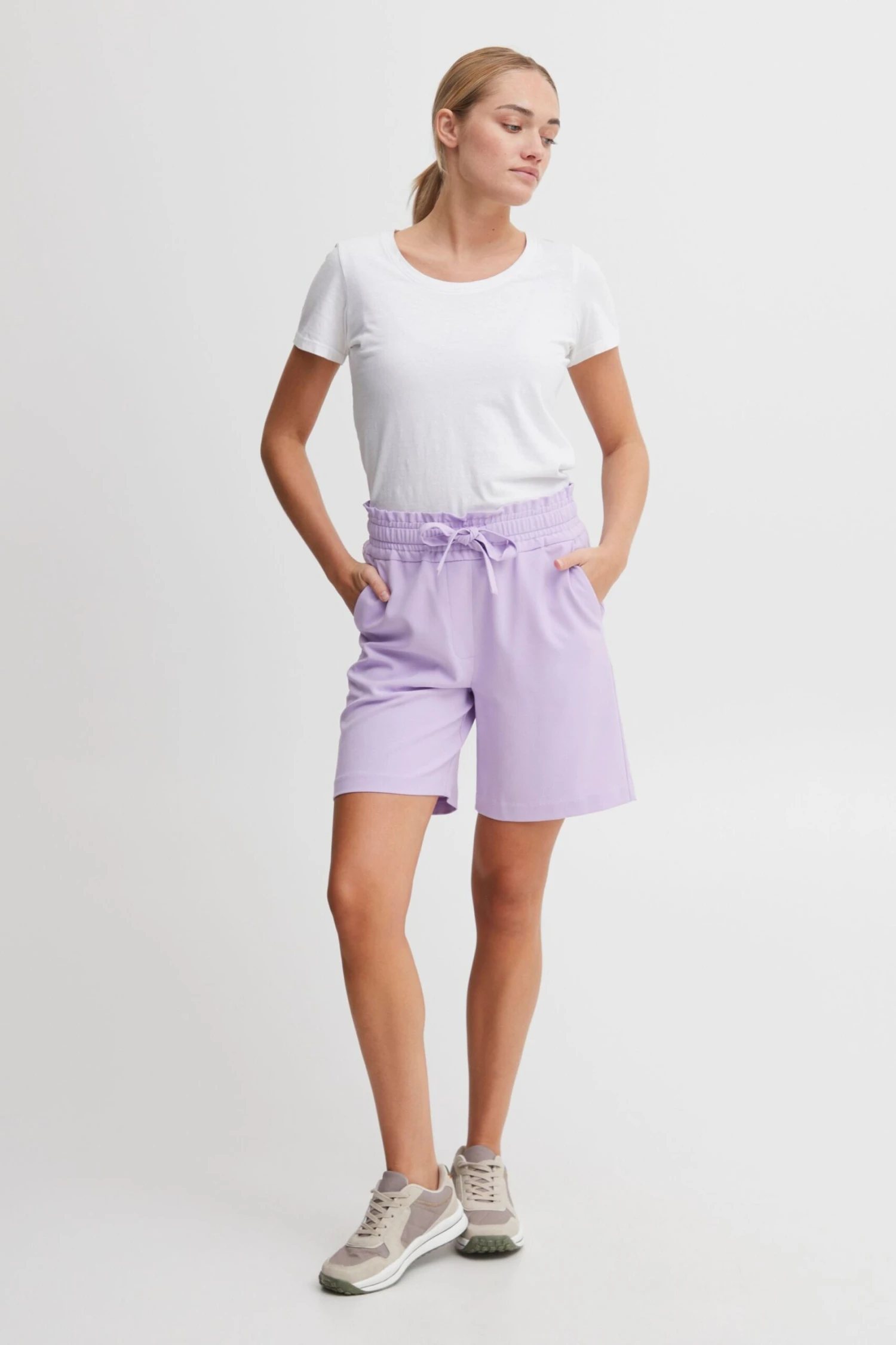 OXMO Shorts Regular Sweatshorts Daniella Frauen Lavendel 4 OXMO Shorts Regular Sweatshorts Daniella Frauen Lavendel – Bild 4