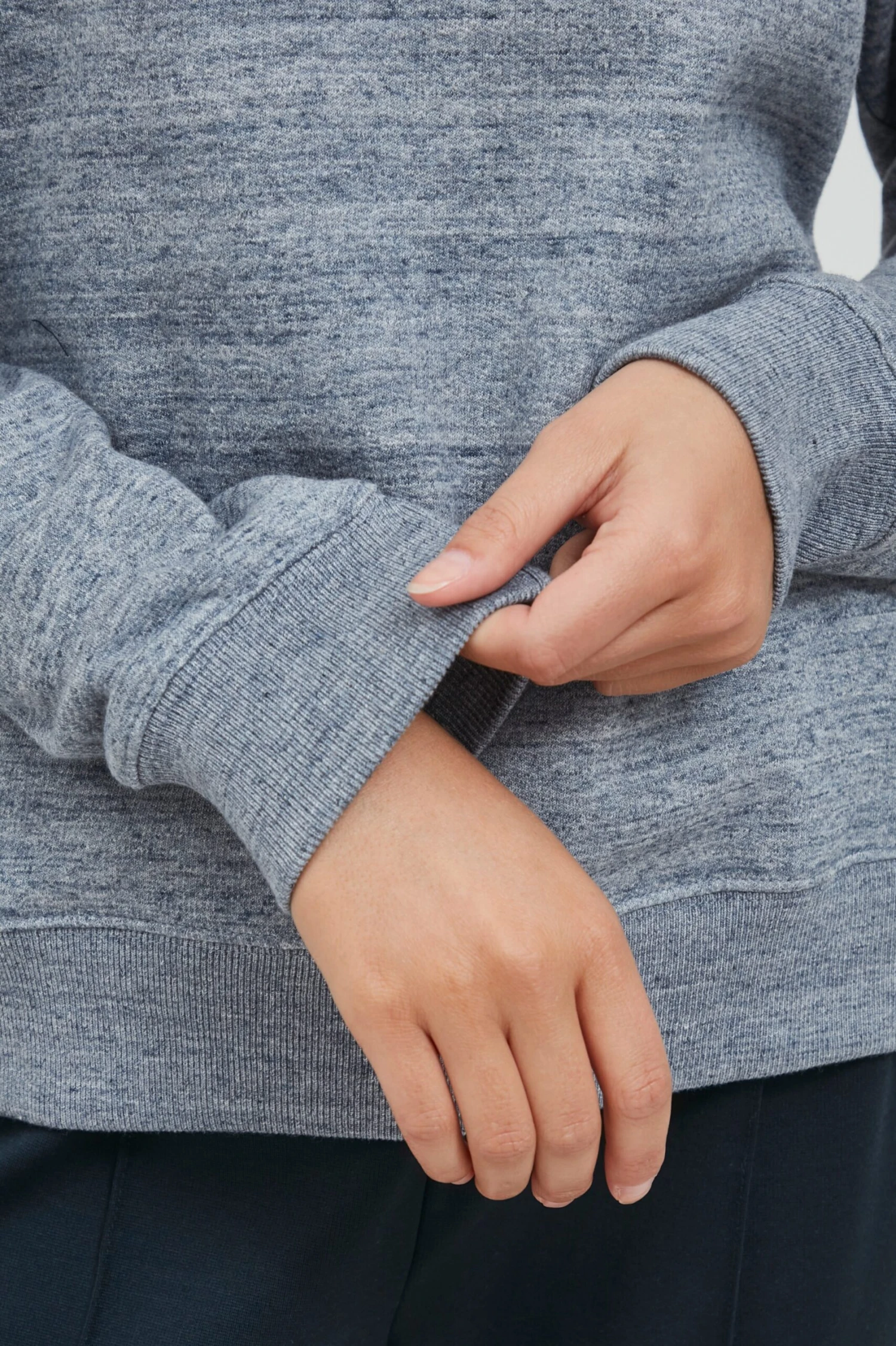 OXMO Sweatshirts Rundhalspullover Hella Frauen Dunkelblau 6 OXMO Sweatshirts Rundhalspullover Hella Frauen Dunkelblau – Bild 6