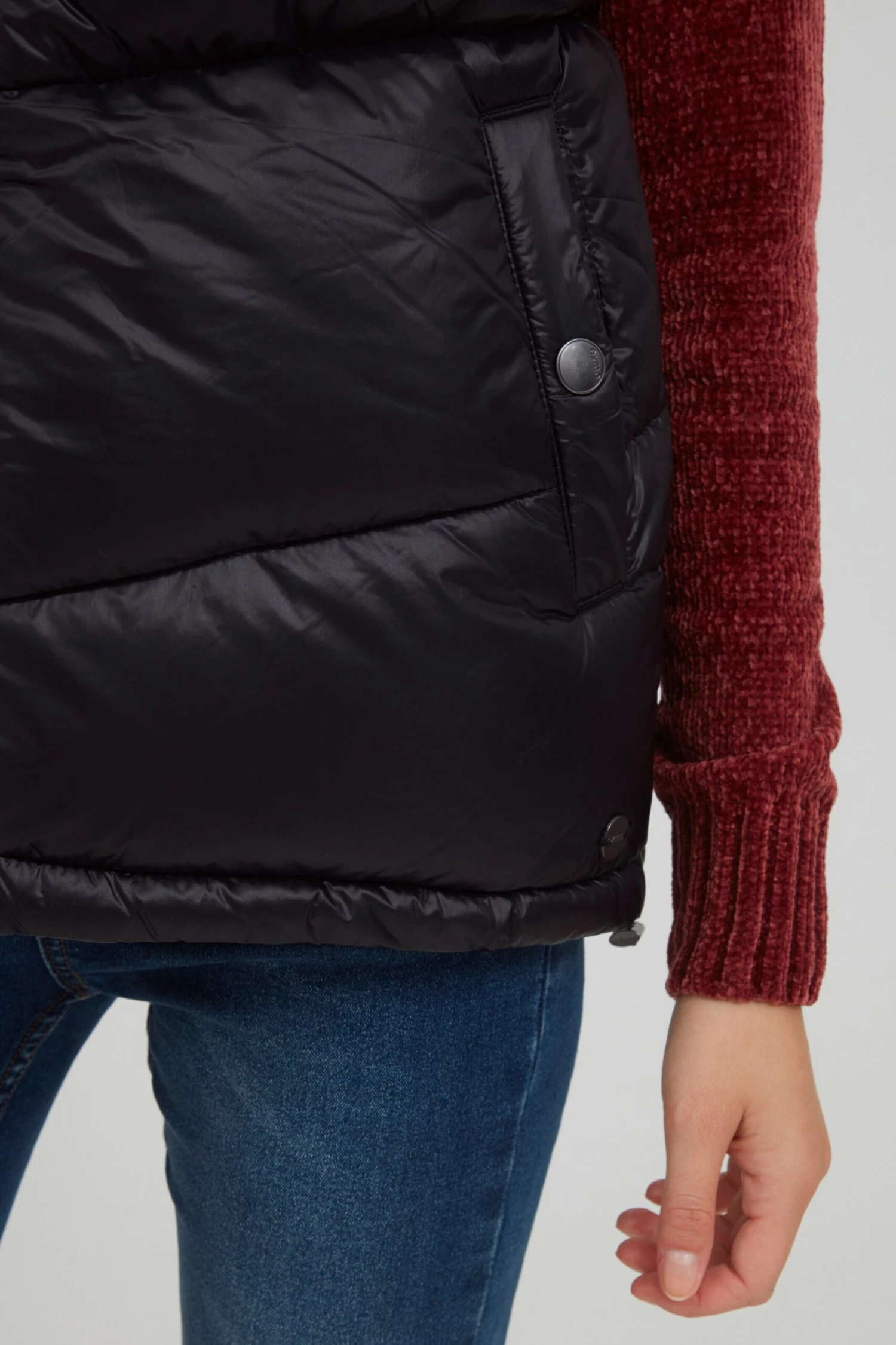 OXMO Westen Steppweste TABITA Frauen Schwarz 6 OXMO Westen Steppweste TABITA Frauen Schwarz – Bild 6