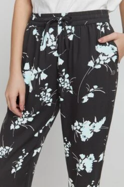 OXMO Stoffhosen Loosefit Stoffhose Elida Frauen Schwarz -OXMO Verkaufs-Shop 1d9334cfc422edda3f09bd34e26ab819