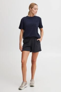 OXMO Shorts Regular Hose Oxfrinka Frauen Schwarz -OXMO Verkaufs-Shop 2132342524fc11612419a92fc9b523c4