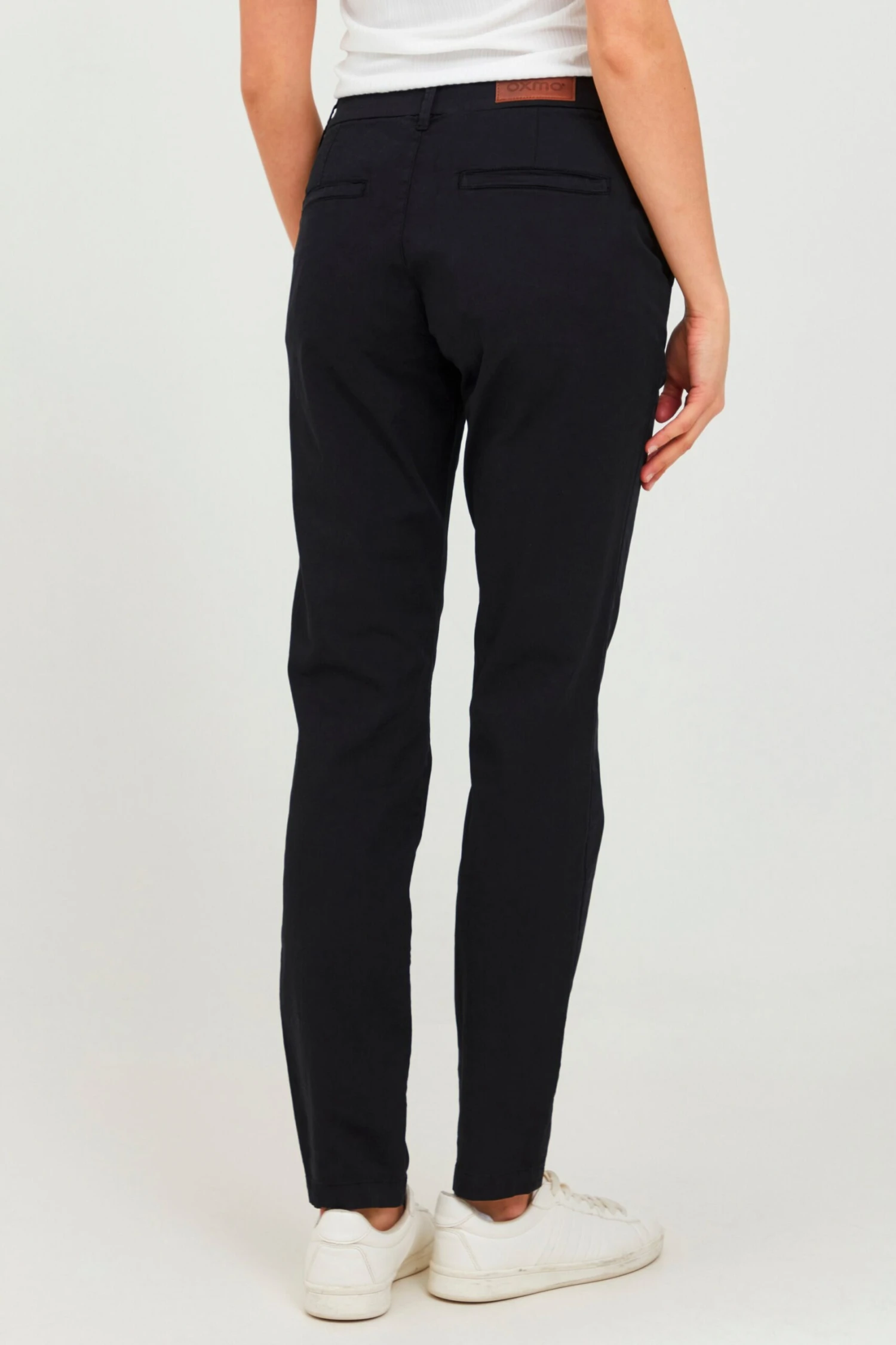 OXMO Chinos Loosefit Chinohose CHILLI Frauen Schwarz 4 OXMO Chinos Loosefit Chinohose CHILLI Frauen Schwarz – Bild 4