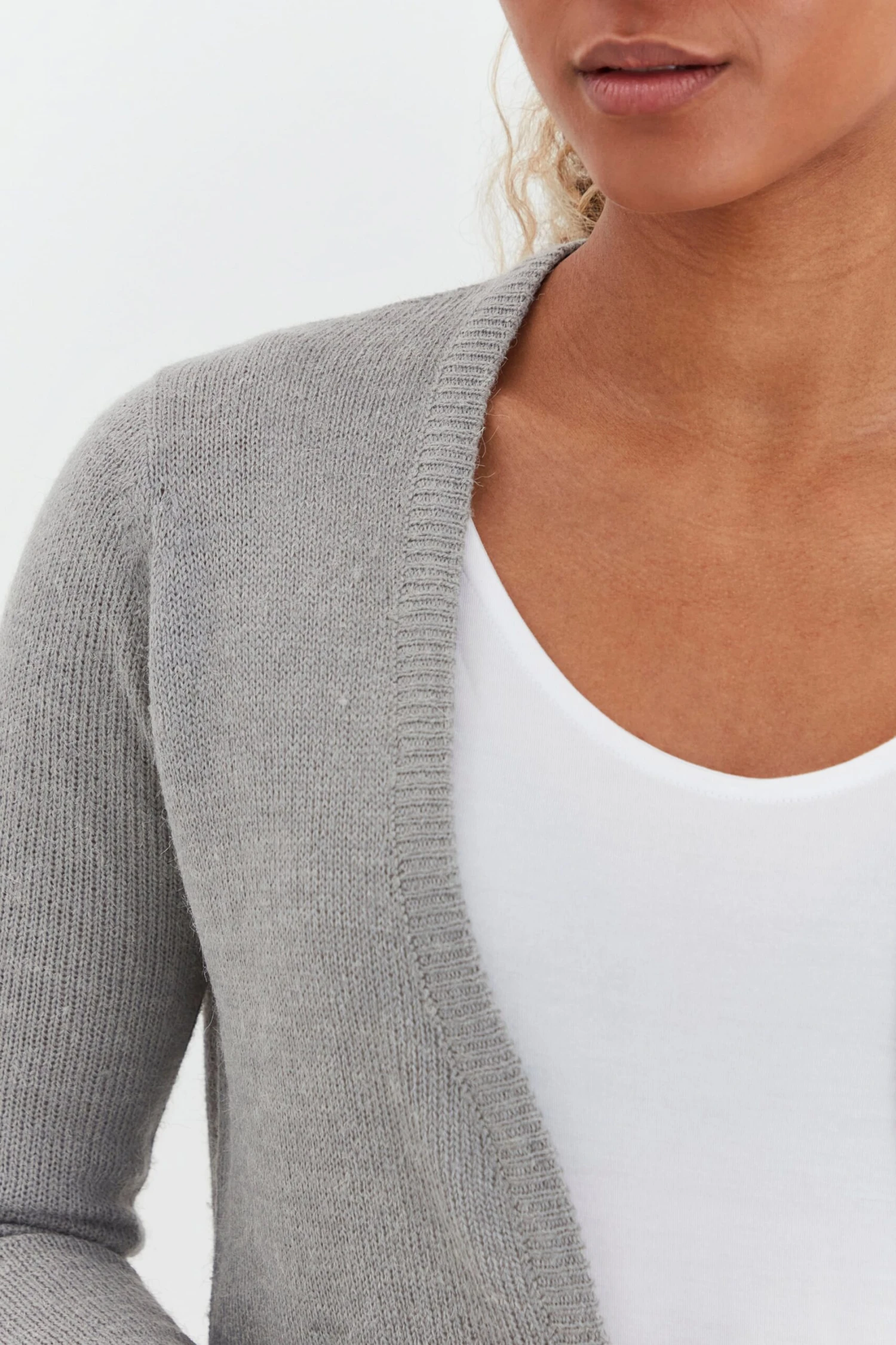 OXMO Strickjacken Strickjacke NENA Frauen Grau / Hellgrau 6 OXMO Strickjacken Strickjacke NENA Frauen Grau / Hellgrau – Bild 6