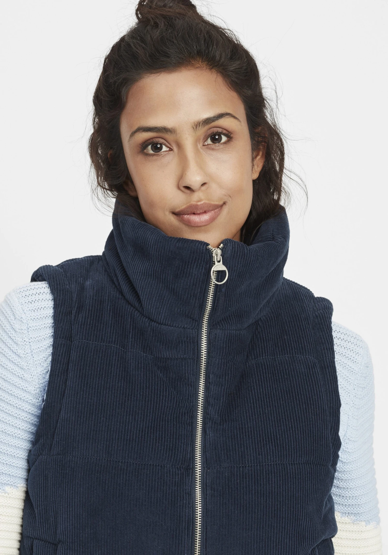 OXMO Westen Weste Videma Frauen Blau 5 OXMO Westen Weste Videma Frauen Blau – Bild 5