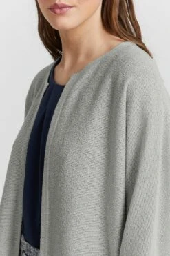 OXMO Strickjacken Cardigan KIKE Frauen Blau -OXMO Verkaufs-Shop 609dc0811a4e4c4d2b2916fcd342a624