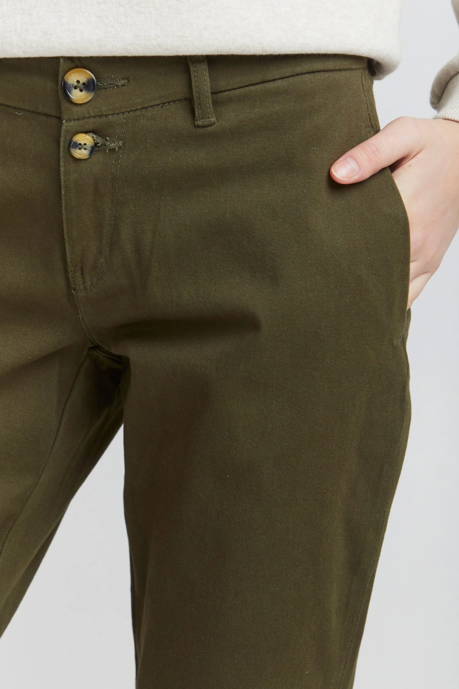 OXMO Chinos Regular Chinohose Pilar Frauen Khaki / Oliv 5 OXMO Chinos Regular Chinohose Pilar Frauen Khaki / Oliv – Bild 5