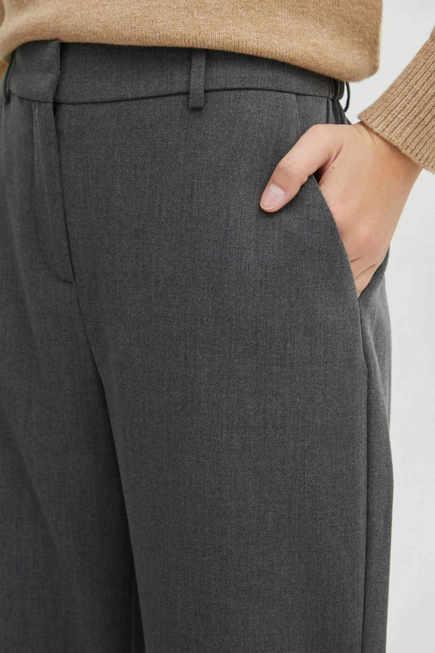 OXMO Stoffhosen Regular Stoffhose OXDovine Frauen Dunkelgrau 5 OXMO Stoffhosen Regular Stoffhose OXDovine Frauen Dunkelgrau – Bild 5