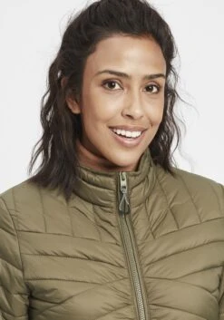 OXMO Übergangsjacken Steppjacke Leppa Frauen Grün -OXMO Verkaufs-Shop 7b666404a9ac074c40cc00d5bff0d24b