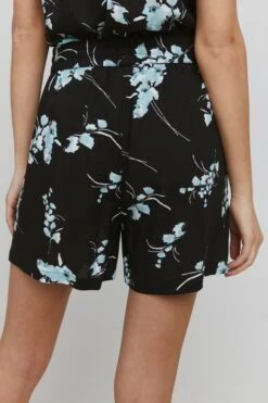 OXMO Shorts Loosefit Hose Eldird Frauen Schwarz 11 OXMO Shorts Loosefit Hose Eldird Frauen Schwarz -OXMO Verkaufs-Shop 9aacbb9691b564714861f1005bc3131b