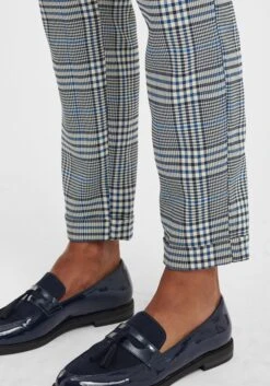 OXMO Stoffhosen Tapered Hose Livia Frauen Grau -OXMO Verkaufs-Shop a7ac46f39e84343f7f1fac9dd3ca589d