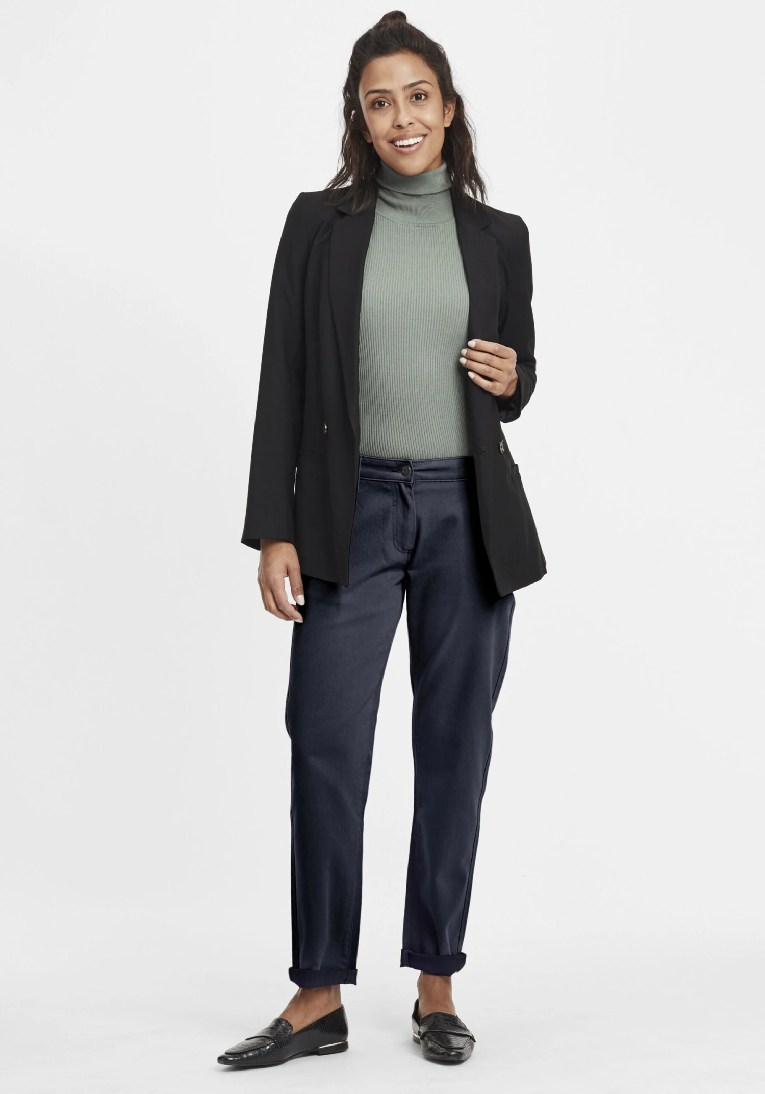 OXMO Chinos Regular Chinohose Doneta Frauen Blau / Dunkelblau 3 OXMO Chinos Regular Chinohose Doneta Frauen Blau / Dunkelblau – Bild 3