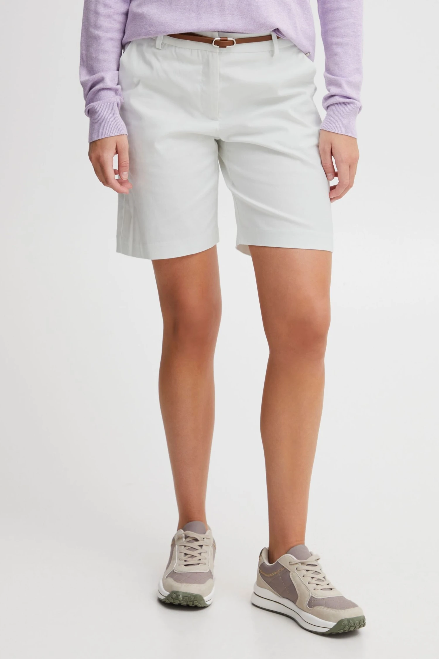 OXMO Hosen Regular Shorts Daney Frauen Weiß 2 OXMO Hosen Regular Shorts Daney Frauen Weiß – Bild 2