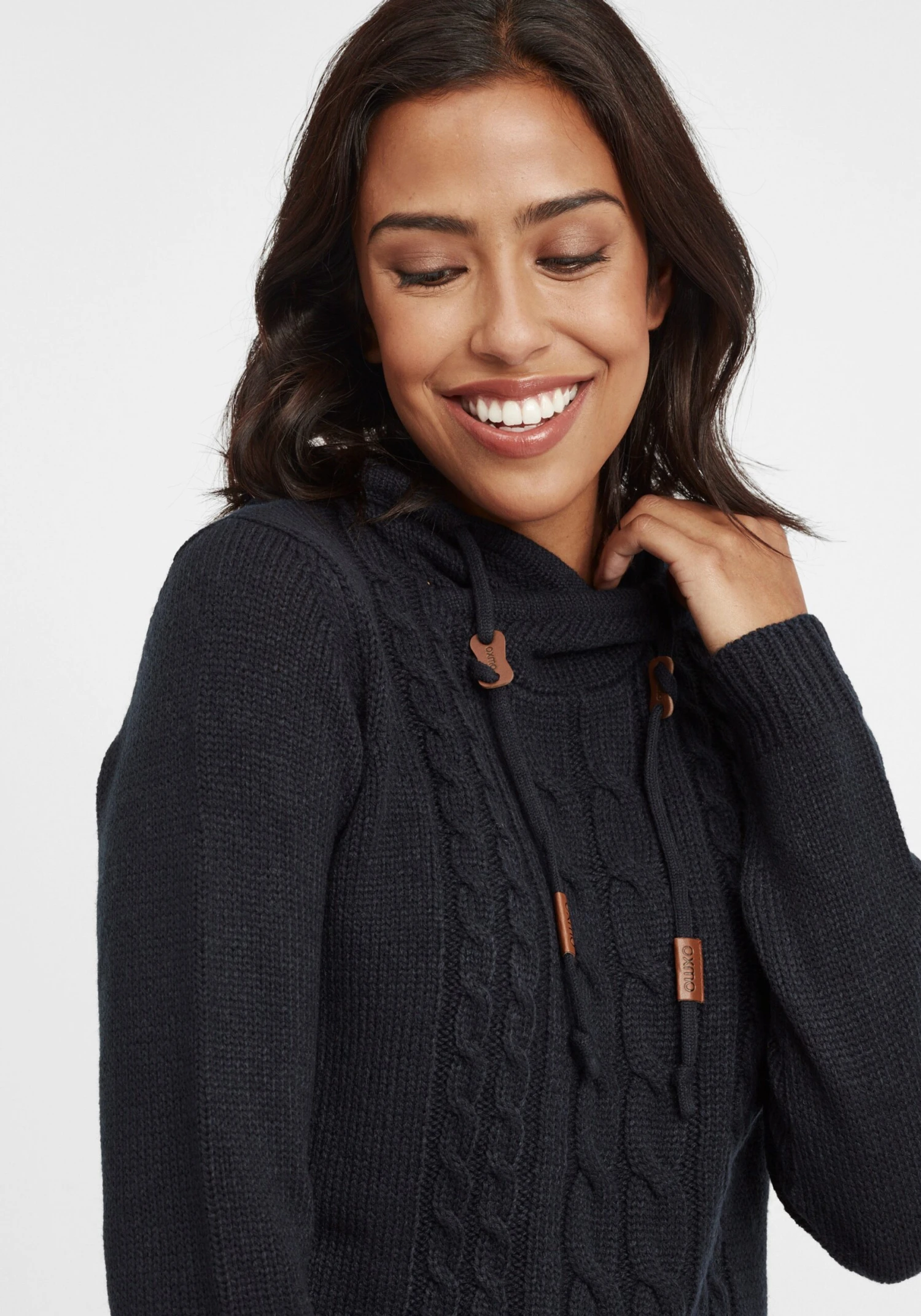 OXMO Kapuzenpullover Strickpullover Cable Frauen Schwarz 5 OXMO Kapuzenpullover Strickpullover Cable Frauen Schwarz – Bild 5