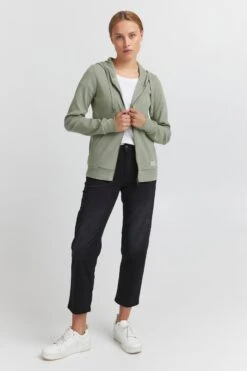 OXMO Sweatjacken Kapuzensweatshirtjacke Lova Frauen Dunkelgrün -OXMO Verkaufs-Shop d714f13e497c62c20cde5a586bf723fc