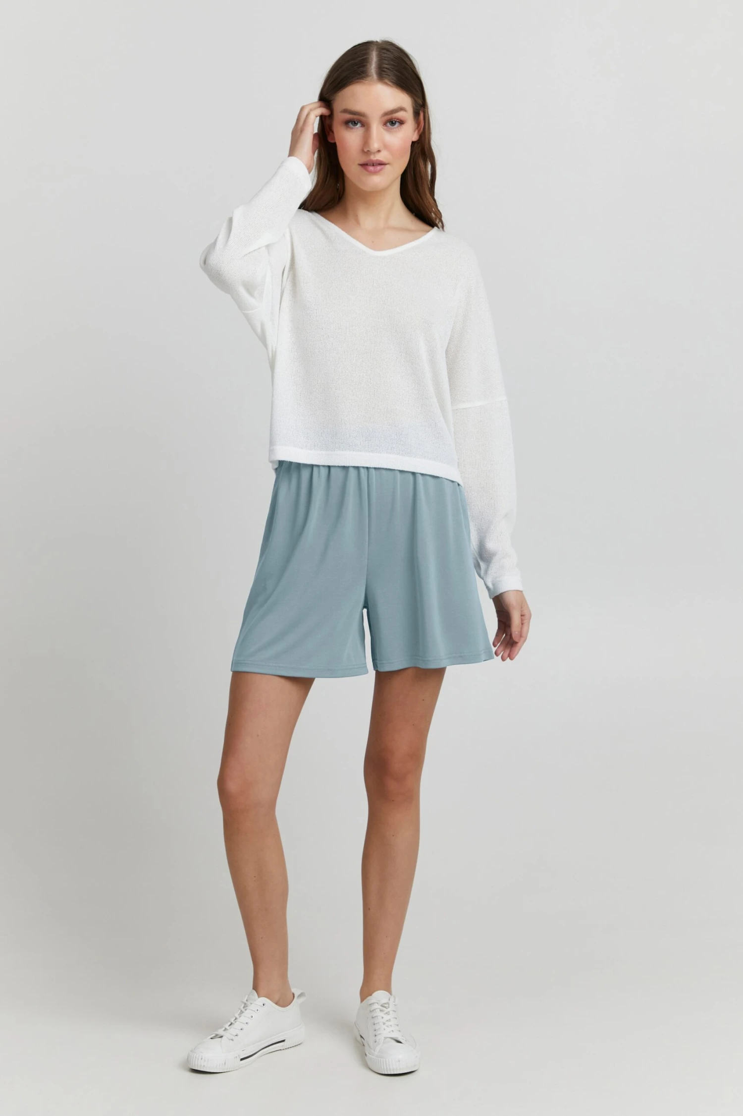 OXMO Hosen Loosefit Shorts BJÖRK Frauen Blau 3 OXMO Hosen Loosefit Shorts BJÖRK Frauen Blau – Bild 3