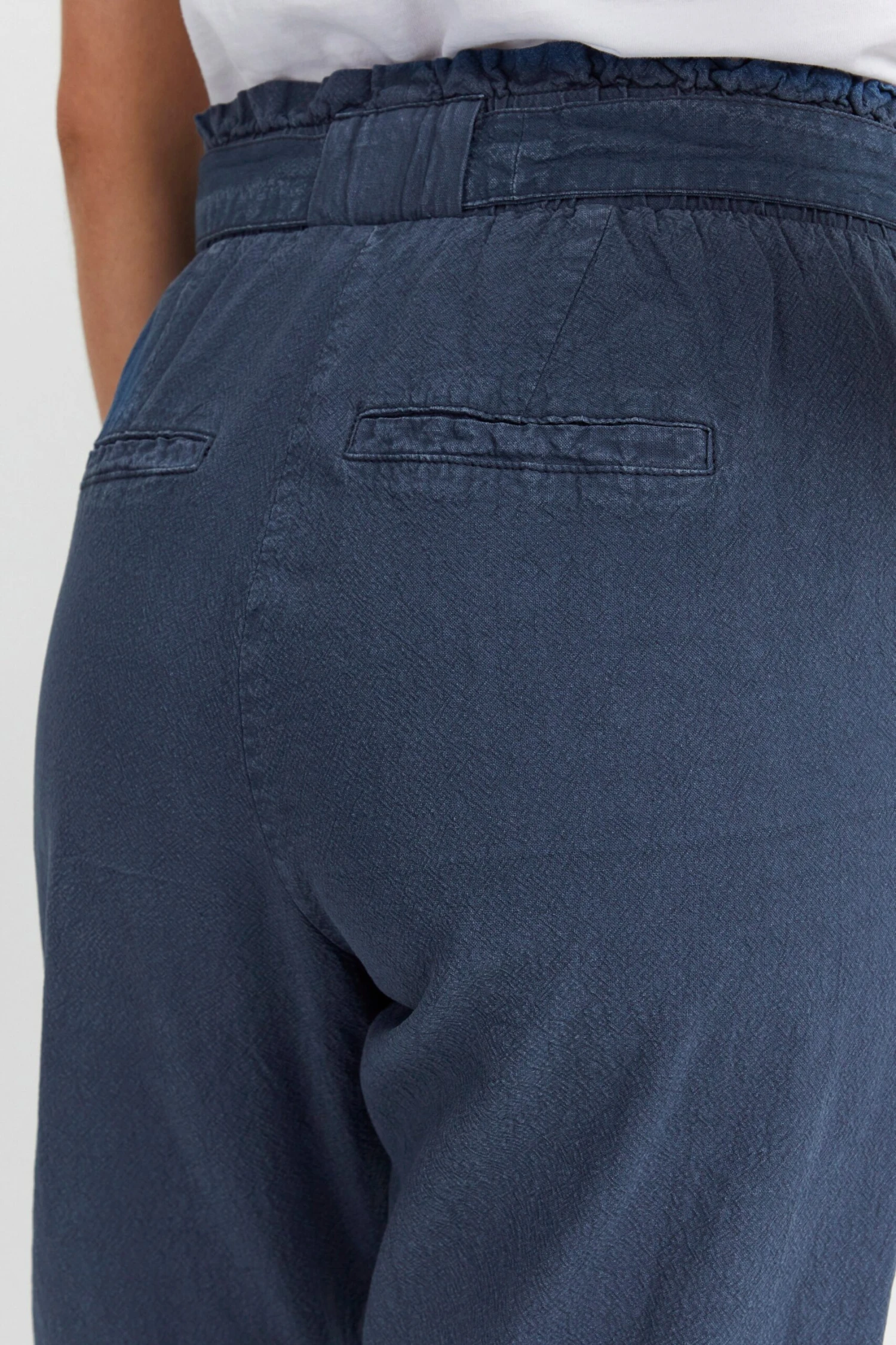 OXMO Bundfaltenhosen Loosefit Hose Lennja Frauen Dunkelblau 6 OXMO Bundfaltenhosen Loosefit Hose Lennja Frauen Dunkelblau – Bild 6