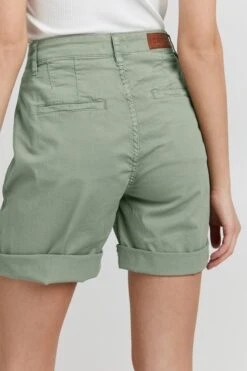 OXMO Shorts Regular Hose Charline Frauen Grün -OXMO Verkaufs-Shop f9bd6abac5dacb2da028bf485f8332e2